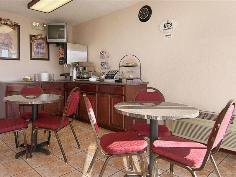 Super 8 By Wyndham Oklahoma Fairgrounds Motel Ngoại thất bức ảnh