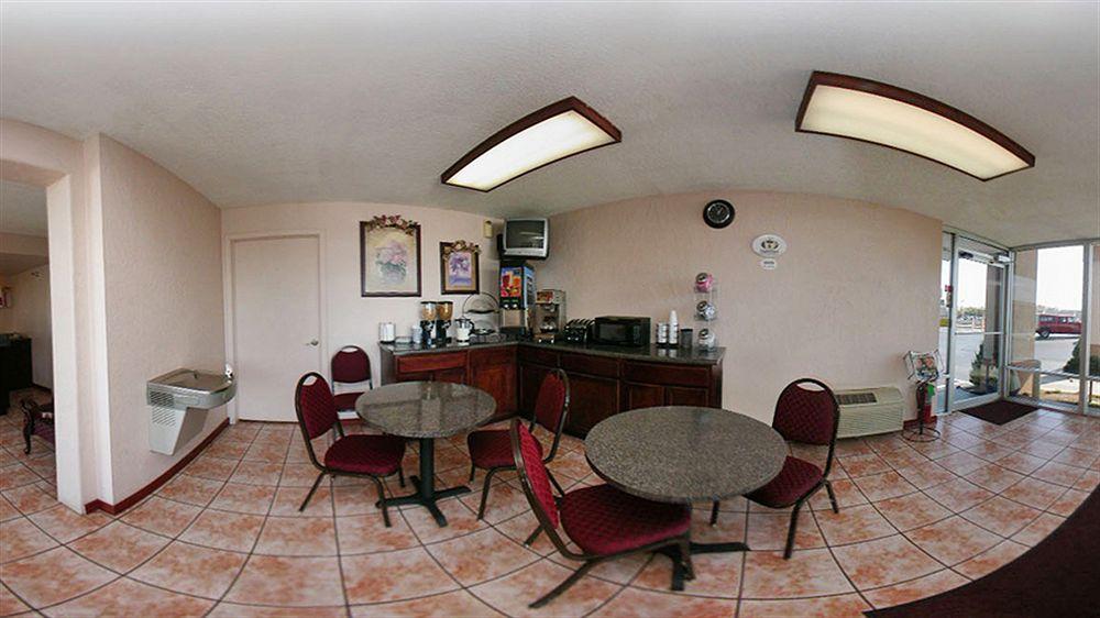 Super 8 By Wyndham Oklahoma Fairgrounds Motel Ngoại thất bức ảnh