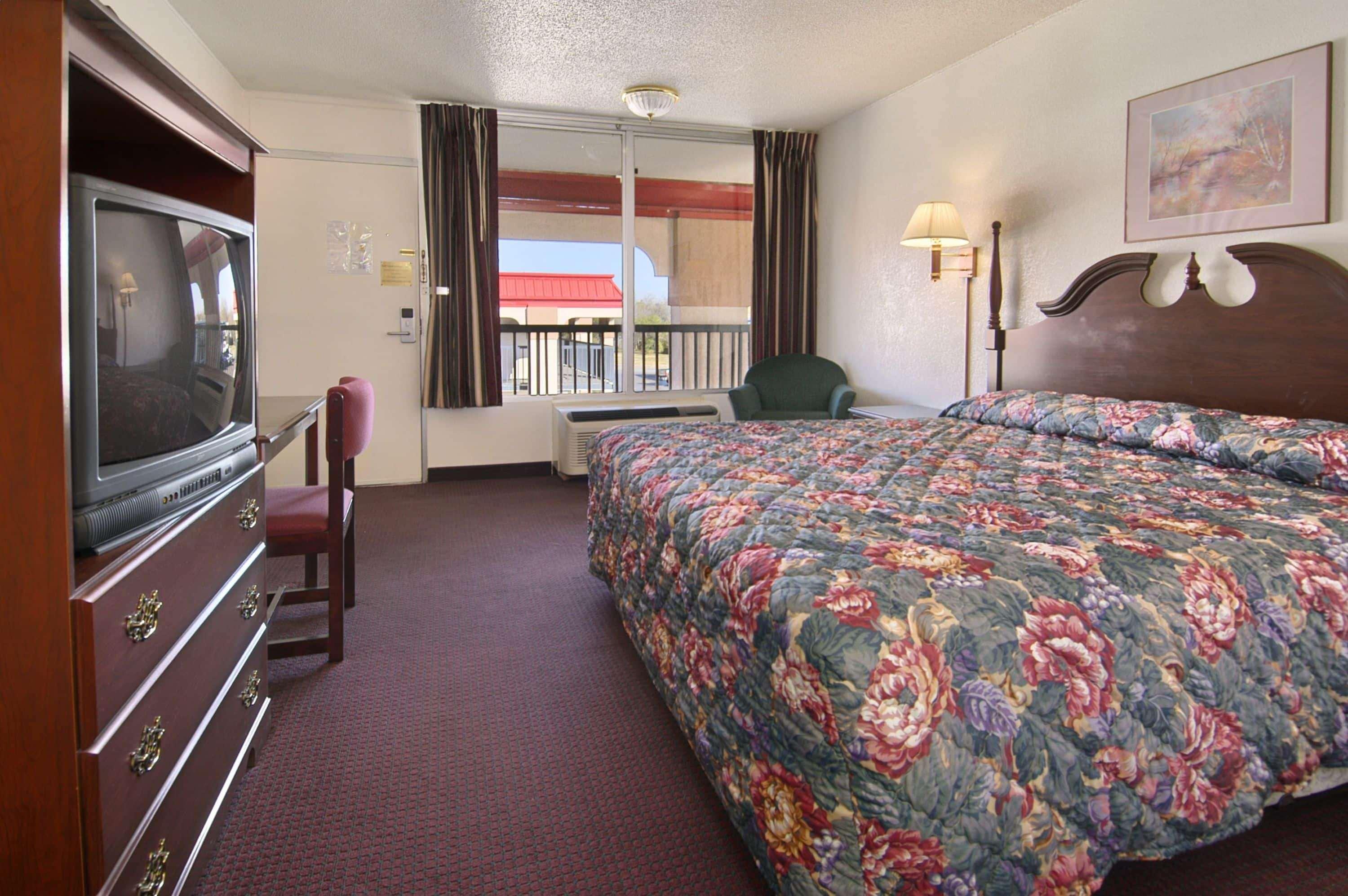 Super 8 By Wyndham Oklahoma Fairgrounds Motel Ngoại thất bức ảnh